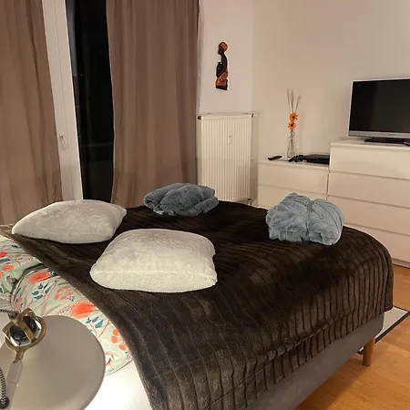 アパート Zwischen Bluecherplatz Und Forstbaumschule 1 Oder 2 キール