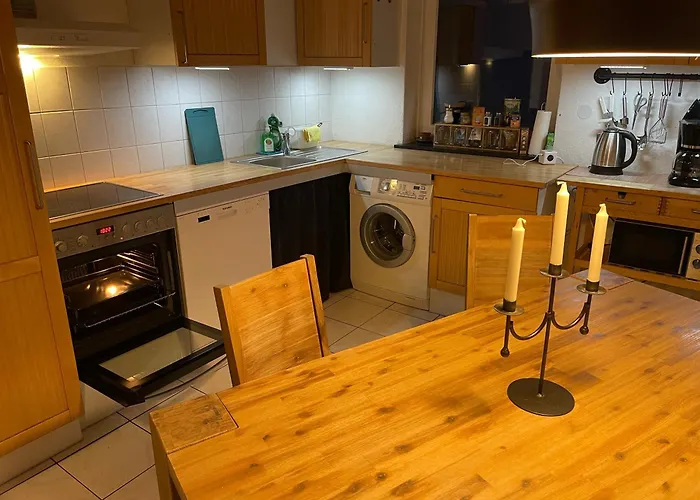 Zwischen Bluecherplatz Und Forstbaumschule 1 Oder 2 *